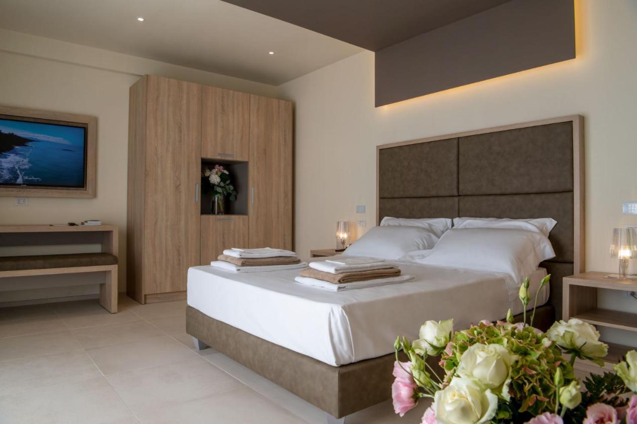 Palace Lido Hotel & Suites Marina di Cecina Extérieur photo